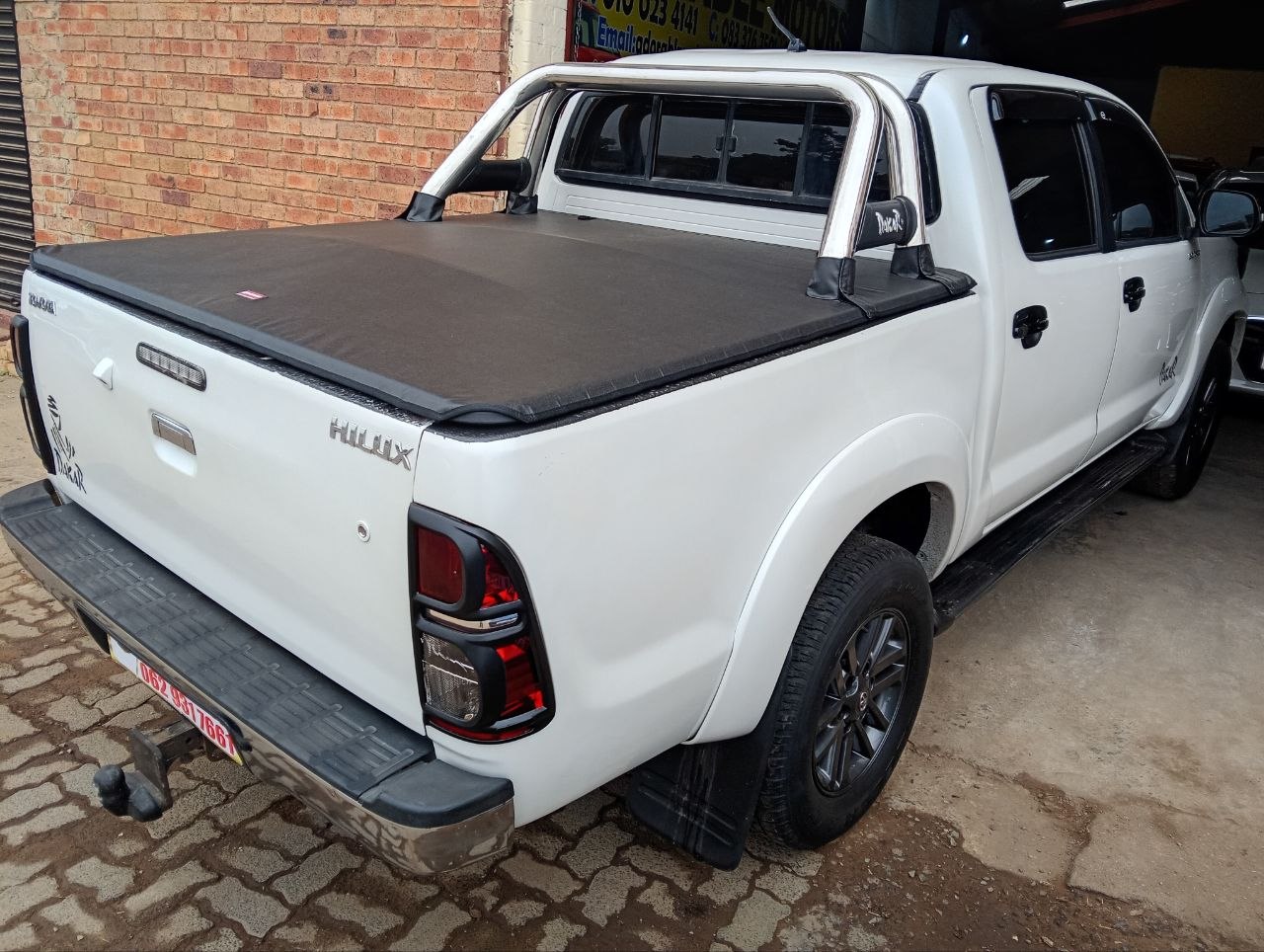 Used 2015 Toyota Hilux 3.0D-4D double cab Raider Dakar edition - Private Seller