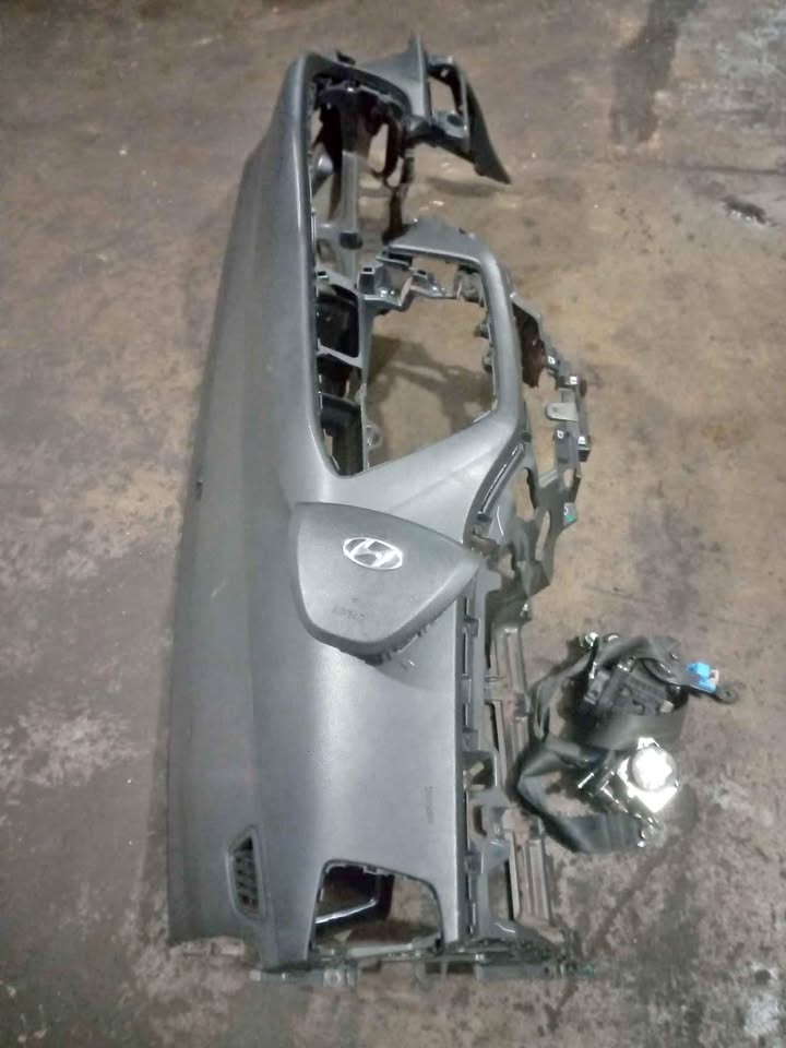 Hyundai i20 grand complete airbags set - Private Seller