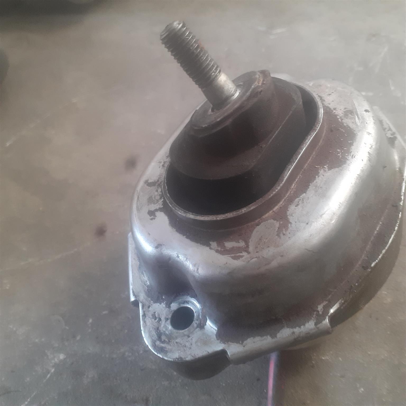 BMW X5 E53 2001 ENGINE MOUNTING FOR SALE - Private Seller BMW X5 E53 2001 ENGINE MOUNTING FOR SALE - Private Seller