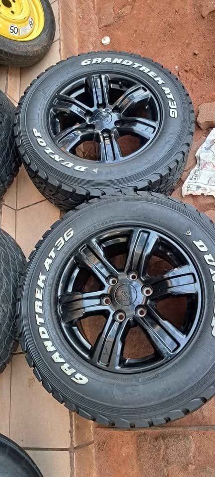 Set of 17 inch Ford Ranger mags and tyres