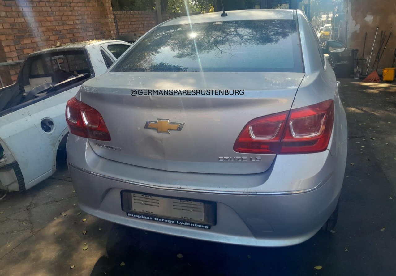 2017 F16D4 CHEV CRUZE NOW STRIPPING FOR SPARES