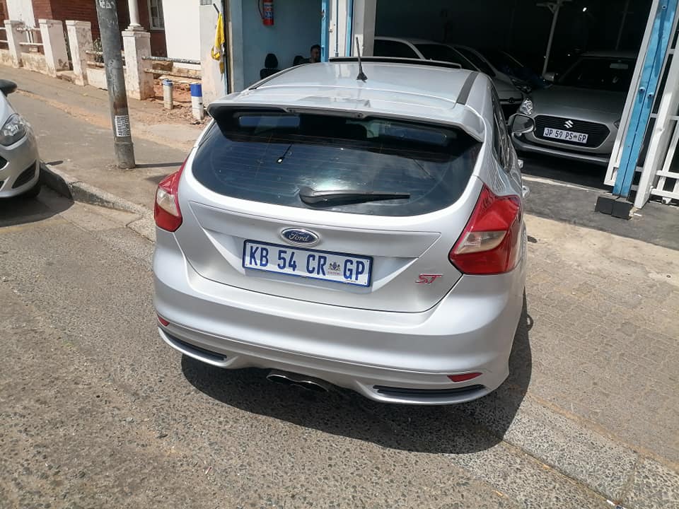 2013 Ford Focus 2.0 ST Hatchback Sunroof leather seat