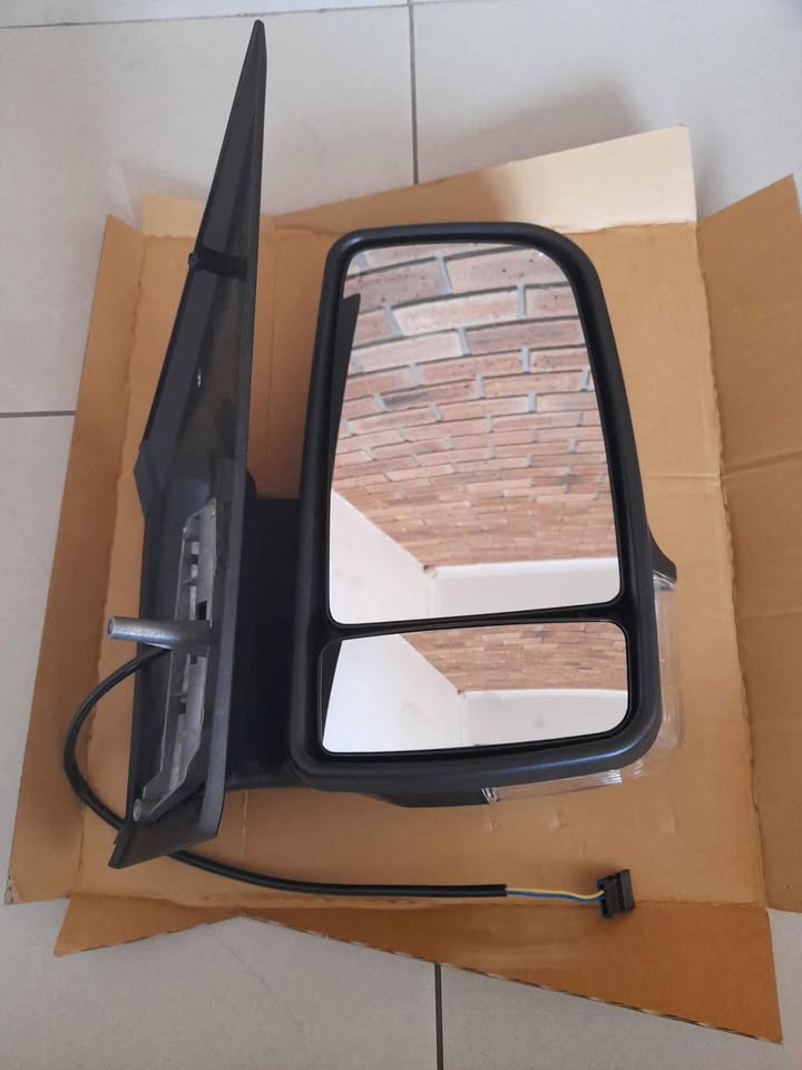 Mercedes Benz sprinter 08 on Manual adjustment Short Arm Door Mirrors for sale
