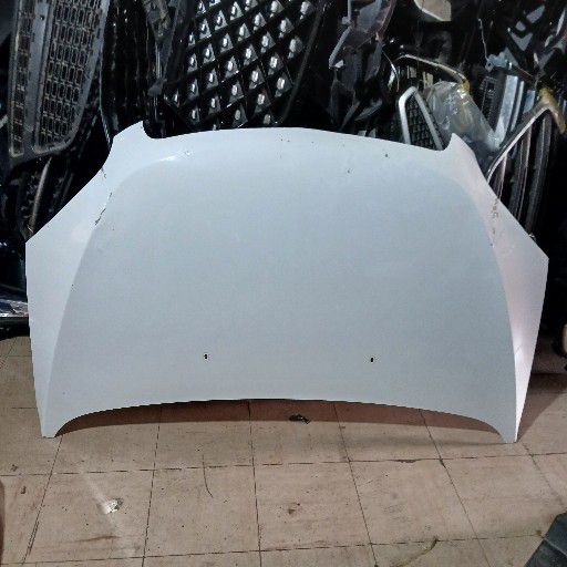 Chevrolet Orlando bonnet - Private Seller Chevrolet Orlando bonnet - Private Seller