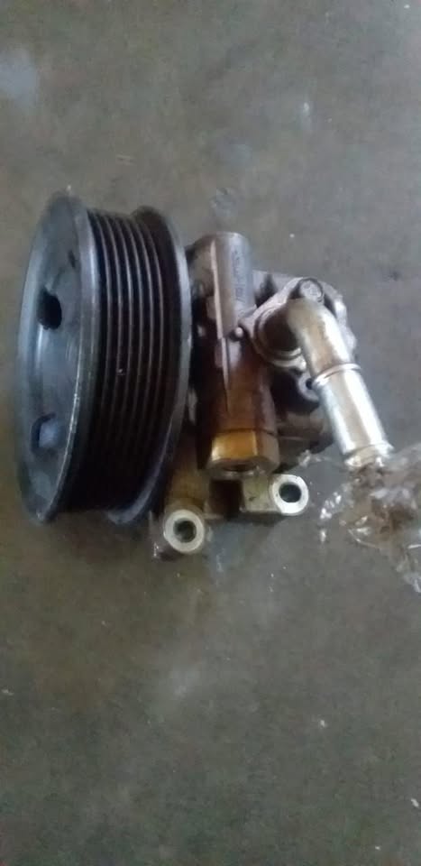 Ford Ranger 2.2 T6 & 3.2 T7 Power Steering Pump - Private Seller Ford Ranger 2.2 T6 & 3.2 T7 Power Steering Pump - Private Seller