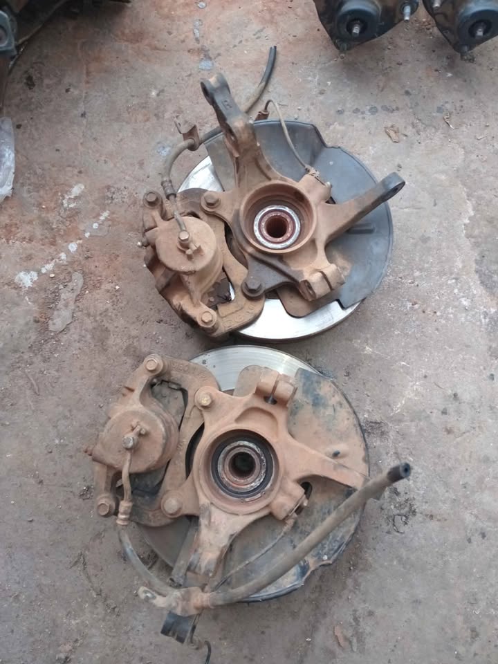 Hyundai ix35 maunal Hubs both side - Private Seller