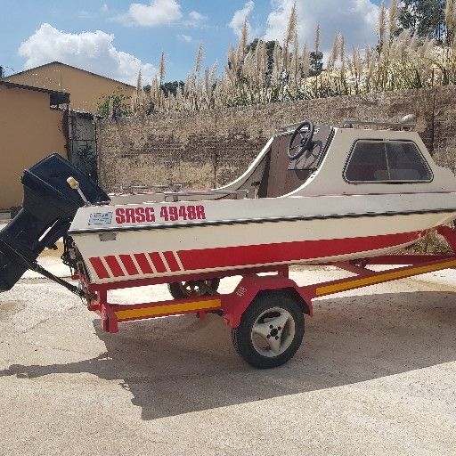 Cabin boat