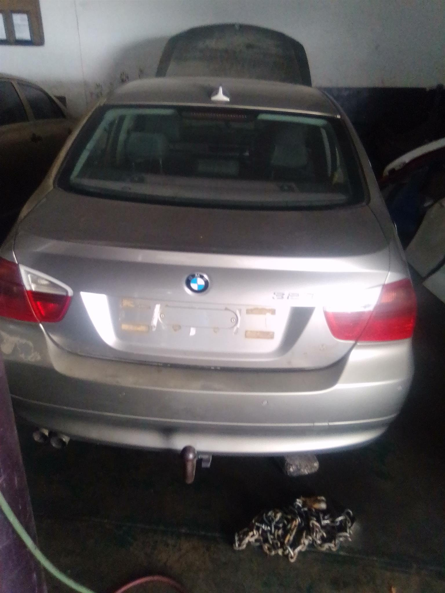 BMW E90 323i Preface Stripping For Spares - Private Seller