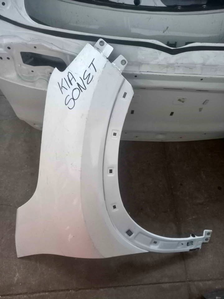 KIA SONET FENDER EIGHT SIDE - Private Seller KIA SONET FENDER EIGHT SIDE - Private Seller