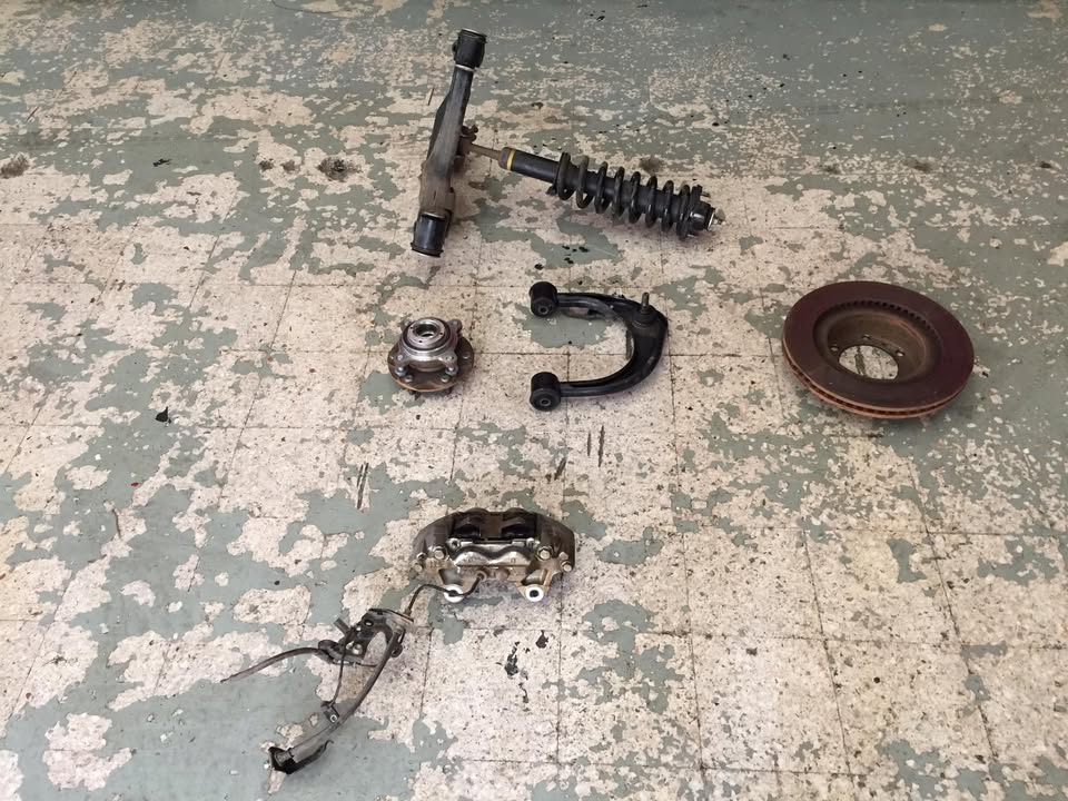 Toyota Fortuner Suspension parts - Private Seller Toyota Fortuner Suspension parts - Private Seller