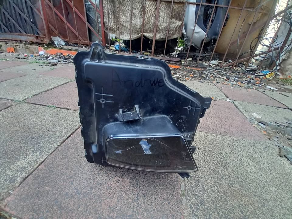 2023 - 2025 Urban Cruiser or Suzuki Grand Vitara Right Hand Side Headlight - Private Seller 2023 - 2025 Urban Cruiser or Suzuki Grand Vitara Right Hand Side Headlight - Private Seller