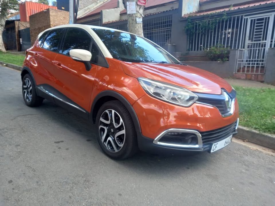 2016 Renault Captur T900, Automatic, Orange, 87000kms, 115k. Spare key, Leather Seats