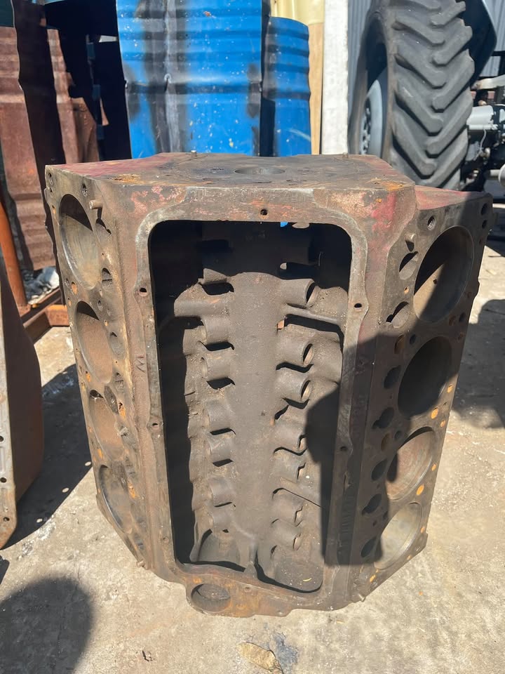Dodge 361 V8 big Block - Private Seller Dodge 361 V8 big Block - Private Seller