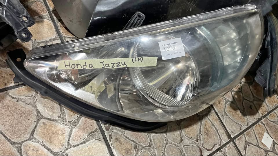 Honda Jazz headlight - Private Seller Honda Jazz headlight - Private Seller