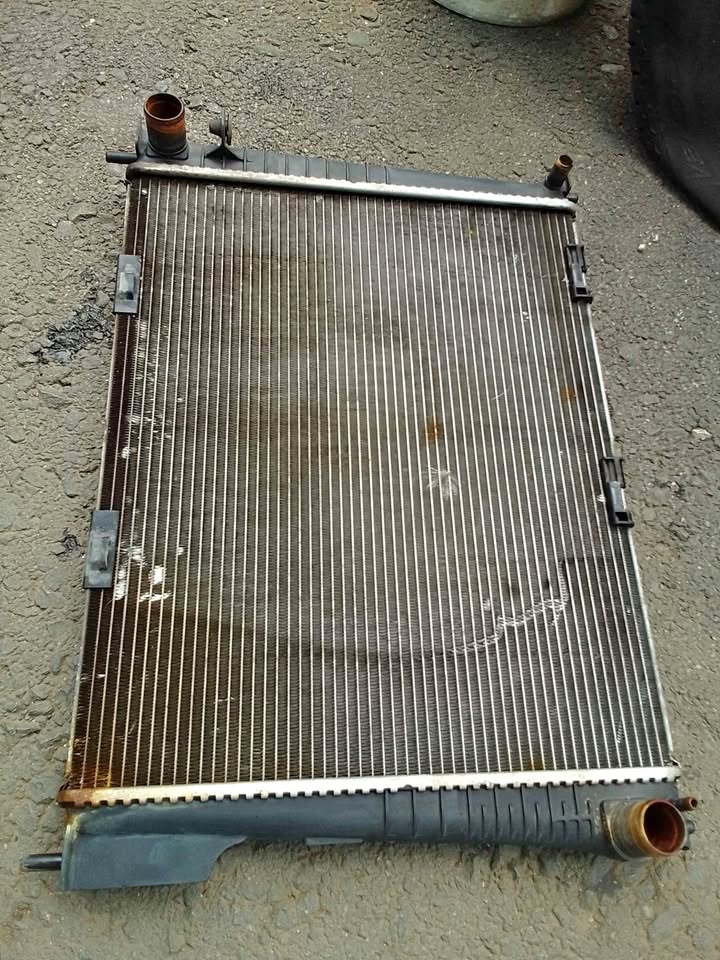 Renault Clio 3 radiator for sale - Private Seller Renault Clio 3 radiator for sale - Private Seller