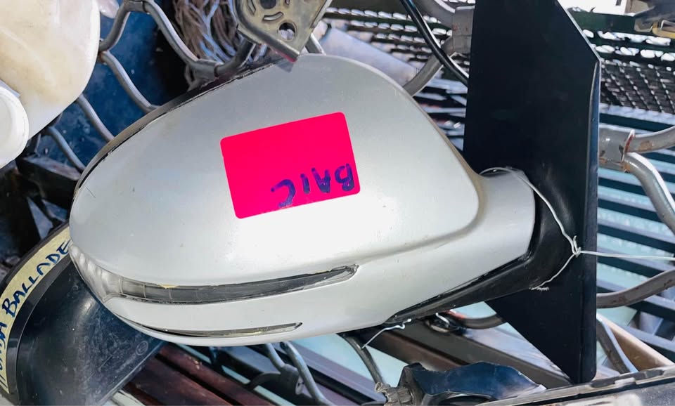 Baic beijing side mirror - Private Seller Baic beijing side mirror - Private Seller