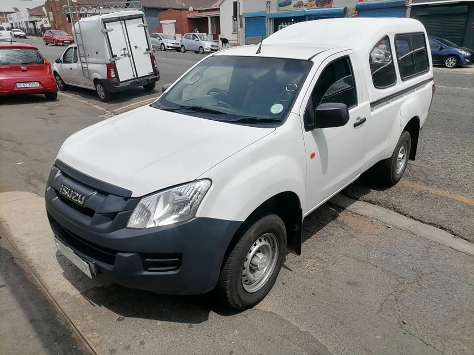 2014 Isuzu KB250 DTec Bakkie Single Cab with Canopy High Rider