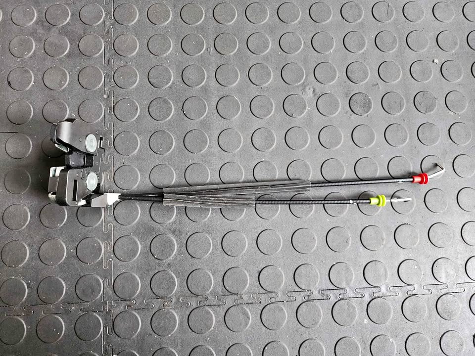 FORD FIGO TAILGATE BOOT LOCK - Private Seller FORD FIGO TAILGATE BOOT LOCK - Private Seller