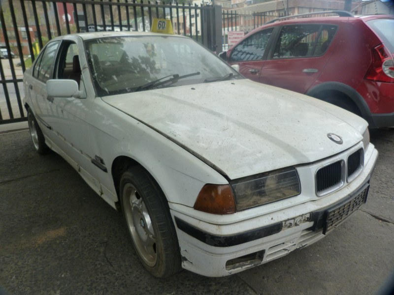 BMW 318i E36 Manual White - 1994 STRIPPING FOR SPARES - Private Seller BMW 318i E36 Manual White - 1994 STRIPPING FOR SPARES - Private Seller