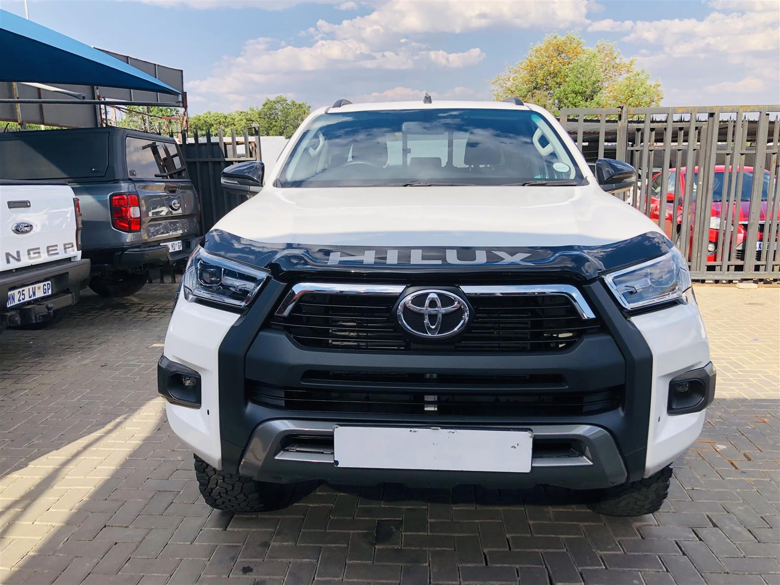 Used 2024 Toyota Hilux 2.4GD-6 double cab 4x4 Raider auto - Private Seller Used 2024 Toyota Hilux 2.4GD-6 double cab 4x4 Raider auto - Private Seller