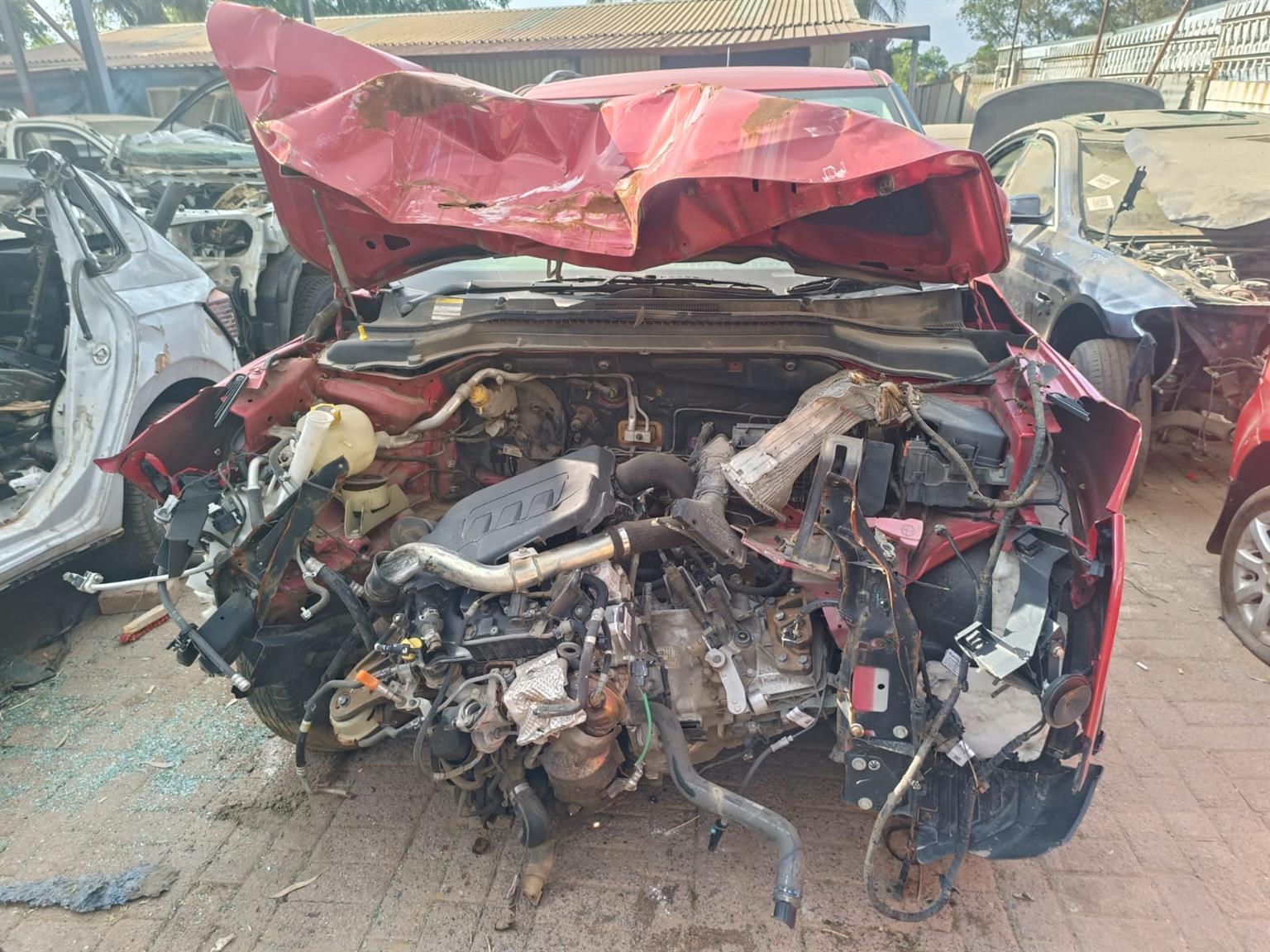 2022 MAHINDRA W6 XUV 300 STRIPPING FOR SPARES!!!! - Private Seller