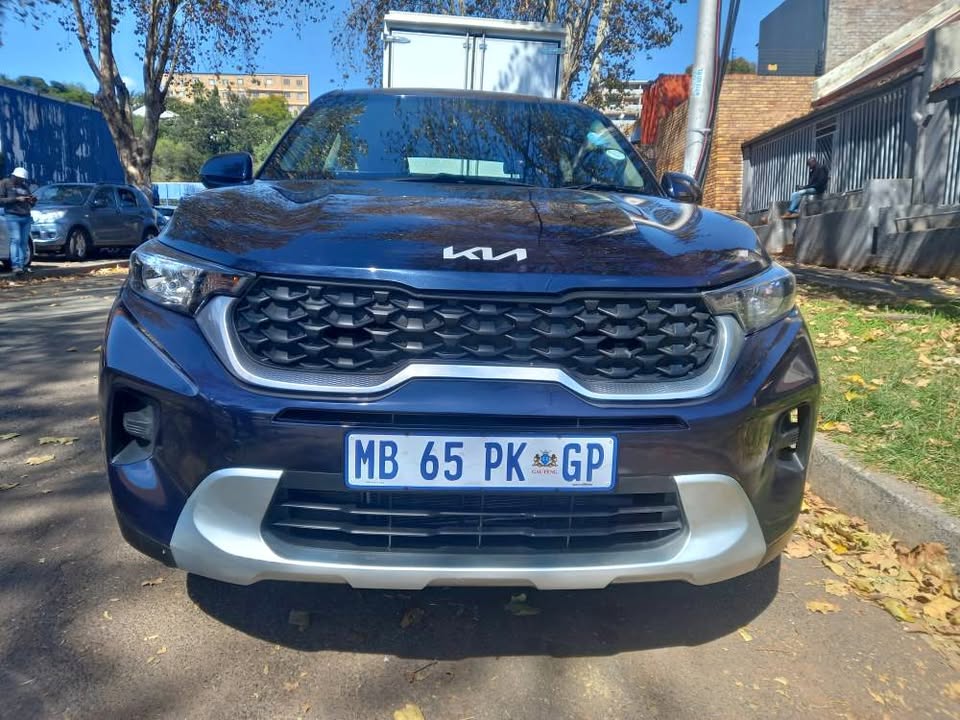 2023 Kia Sonet 1.5 Petrol, Automatic, Blue, Service book, 36000kms Reverse Camera.