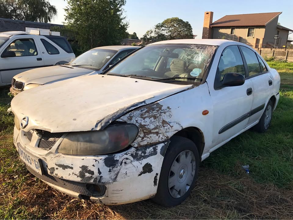 Nissan Almera stripping for parts