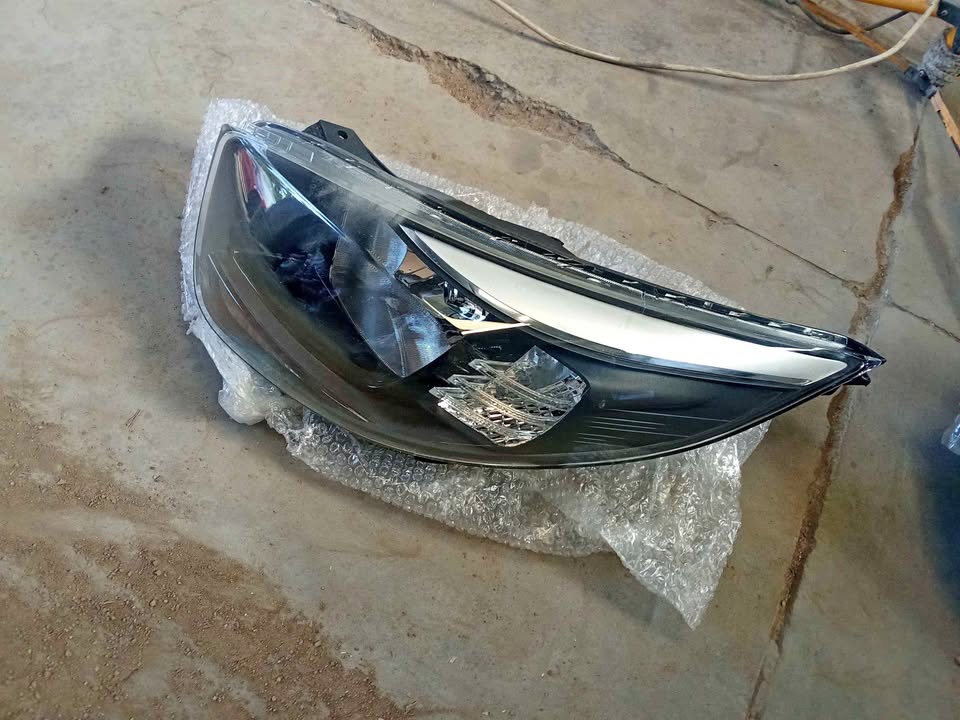 Brand New 2024 Kia Picanto Headlight - Private Seller Brand New 2024 Kia Picanto Headlight - Private Seller