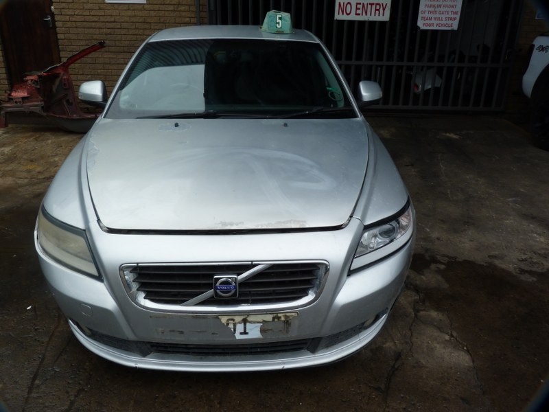 Volvo S40 2.0 Powershift AT Silver - 2009 STRIPPING FOR SPARES - Private Seller Volvo S40 2.0 Powershift AT Silver - 2009 STRIPPING FOR SPARES - Private Seller