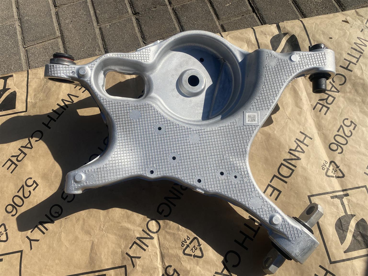 2024 VOLVO XC60 RIGHT REAR LOWER CONTROL ARM FOR SALE. BRAND NEW