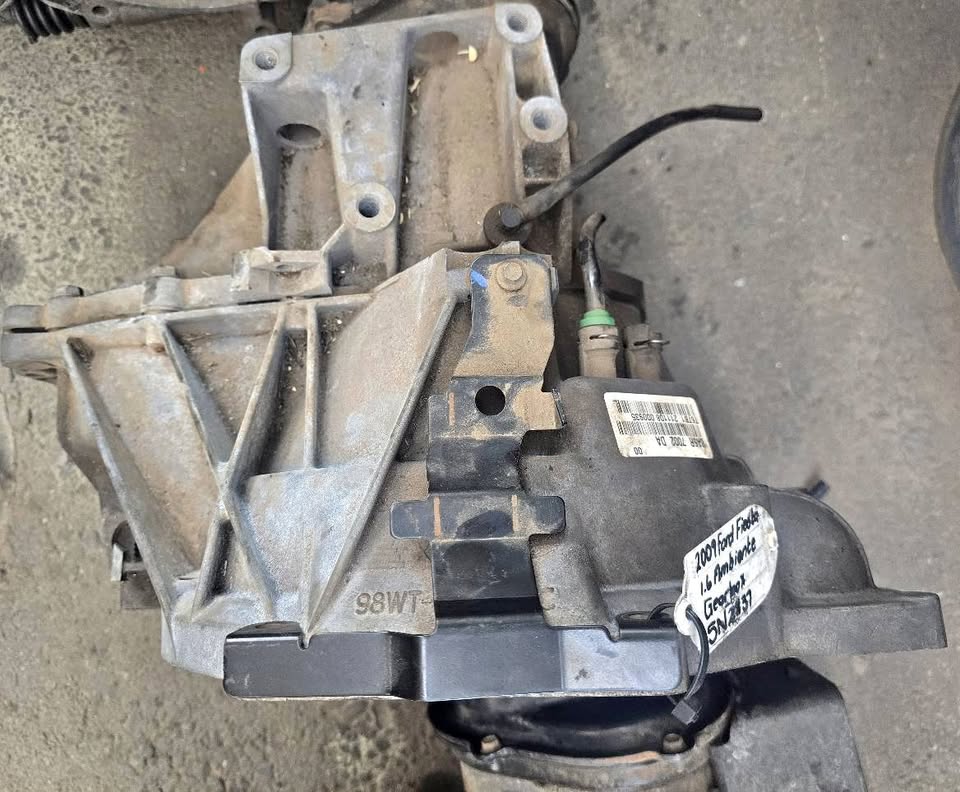 2009-2010 Ford Fiesta 1.6 Ambiente Gearbox Call - Private Seller 2009-2010 Ford Fiesta 1.6 Ambiente Gearbox Call - Private Seller