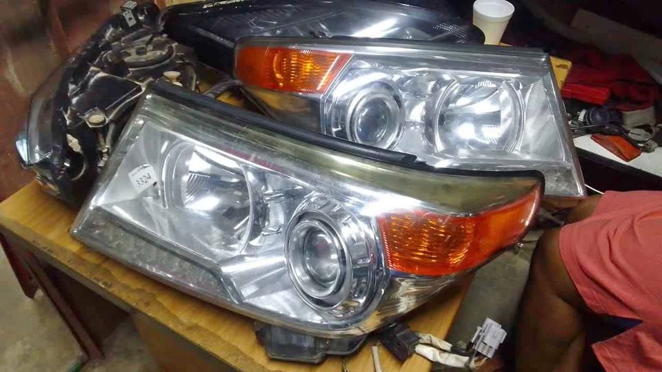 Toyota land cruiser prado headlights - Private Seller Toyota land cruiser prado headlights - Private Seller