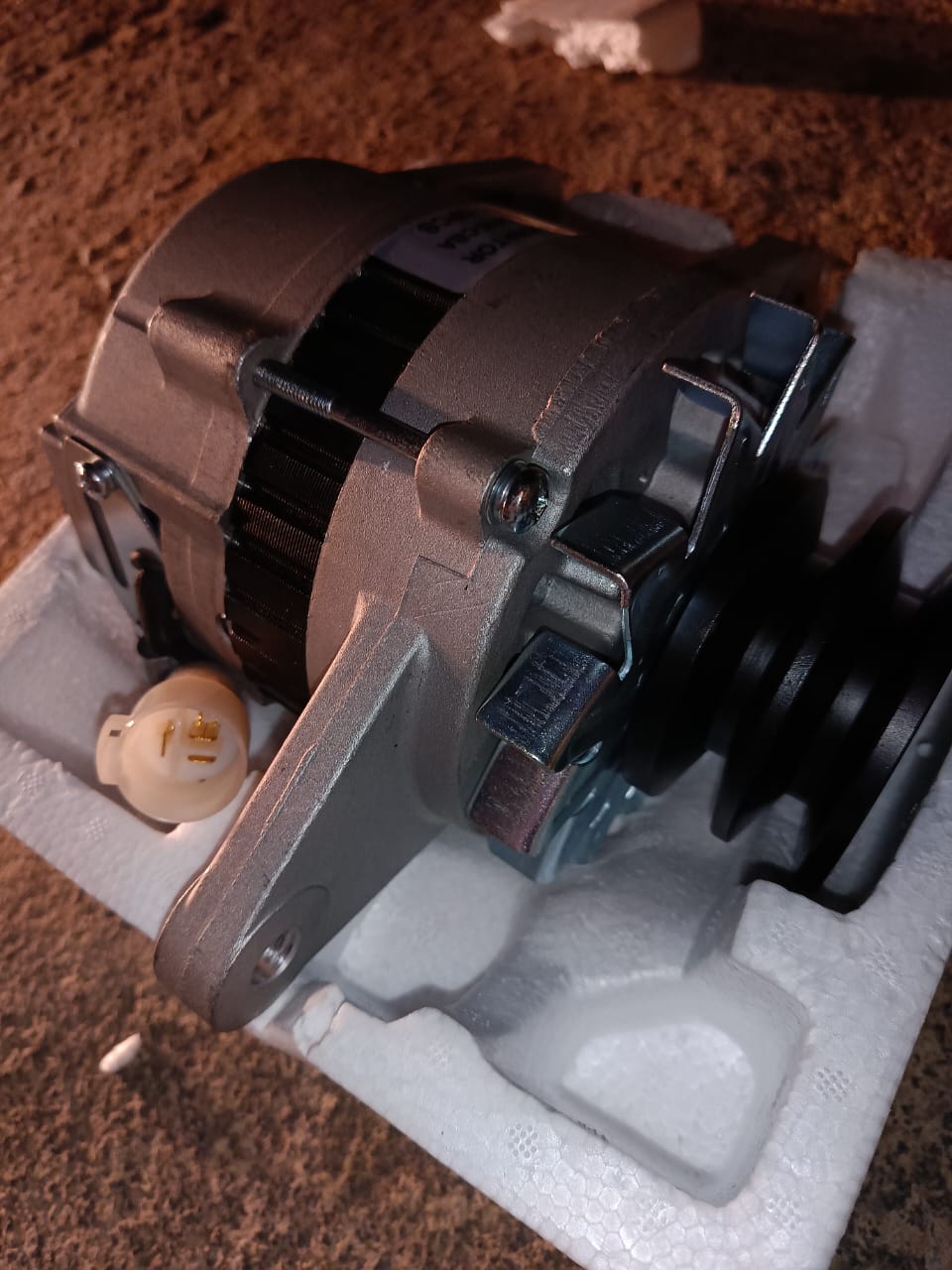 2015 Isuzu Truck 6HE or 6HH1 Alternator BRAND NEW - Private Seller