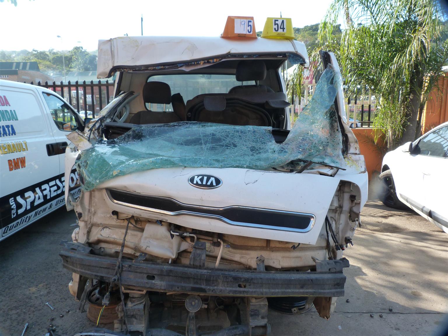 Kia K2500 2.5 Manual PU SC - 2015 - Private Seller Kia K2500 2.5 Manual PU SC - 2015 - Private Seller