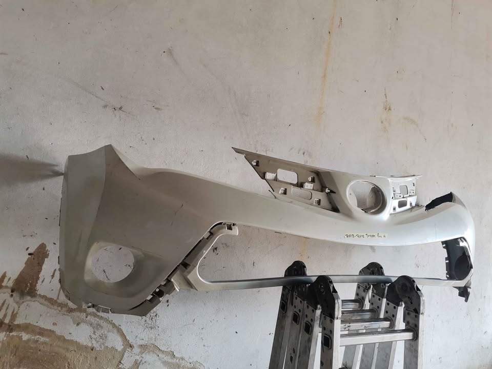Toyota Rav 4 front bumper 2013-2015 - Private Seller Toyota Rav 4 front bumper 2013-2015 - Private Seller