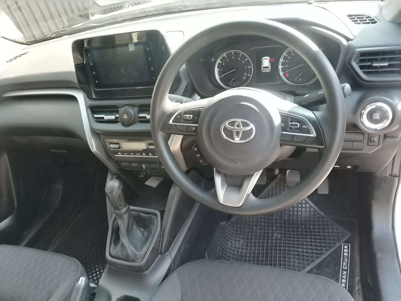 2024 Toyota Urban Cruiser 1.5 Xs 77KW MINI SUV Manual 4,000km Cloth Seats, Tow B