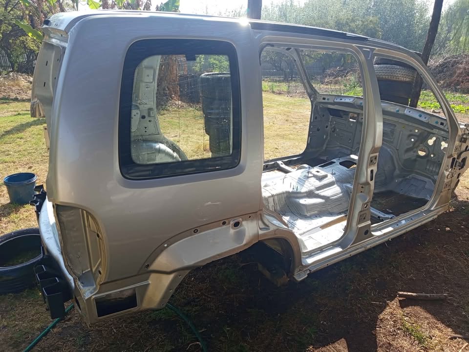 Used 2006  Jeep Cherokee KJ shell - Private Seller