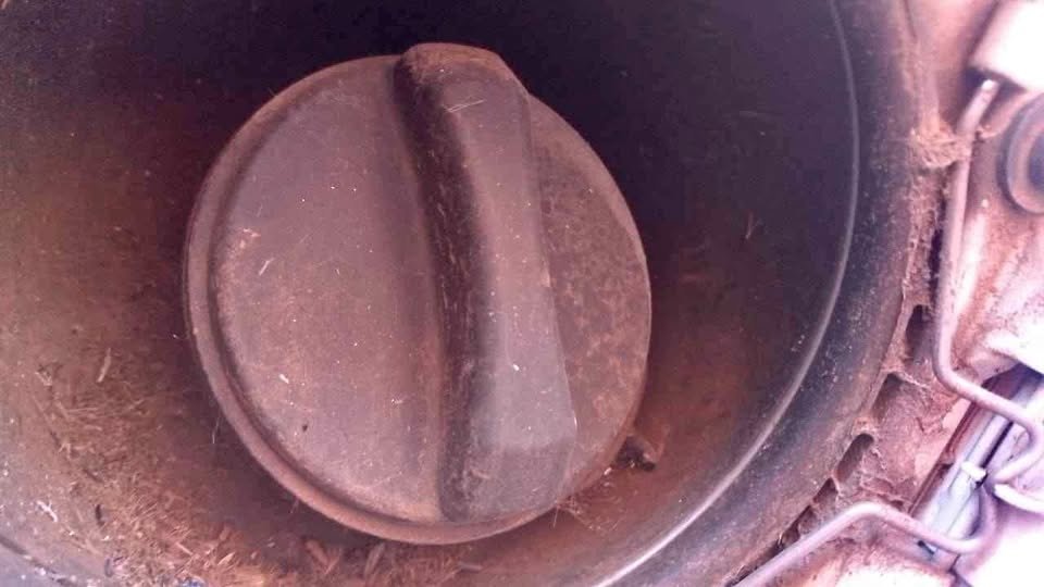 Volvo S40 t5 fuel cap - Private Seller Volvo S40 t5 fuel cap - Private Seller