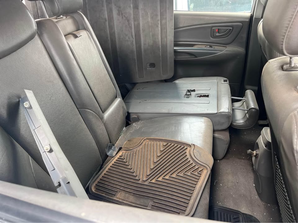 Hyundai Tucson 2.0 Gls STRIPPING FOR PARTS CALL OR WHATSAPP  or - Private Seller