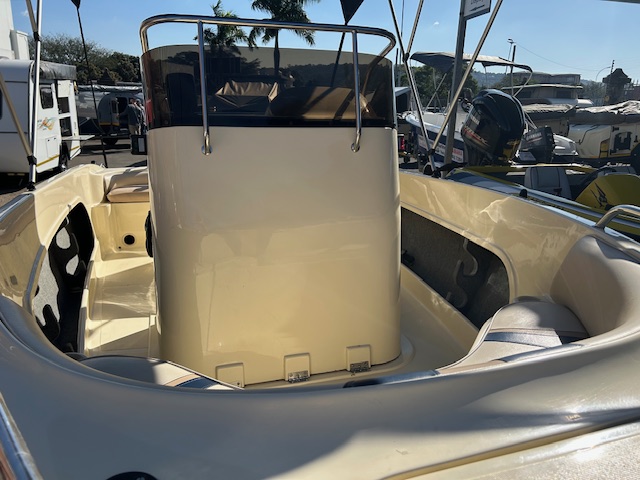 Explorer 510 CC with Yamaha 130hp Motor