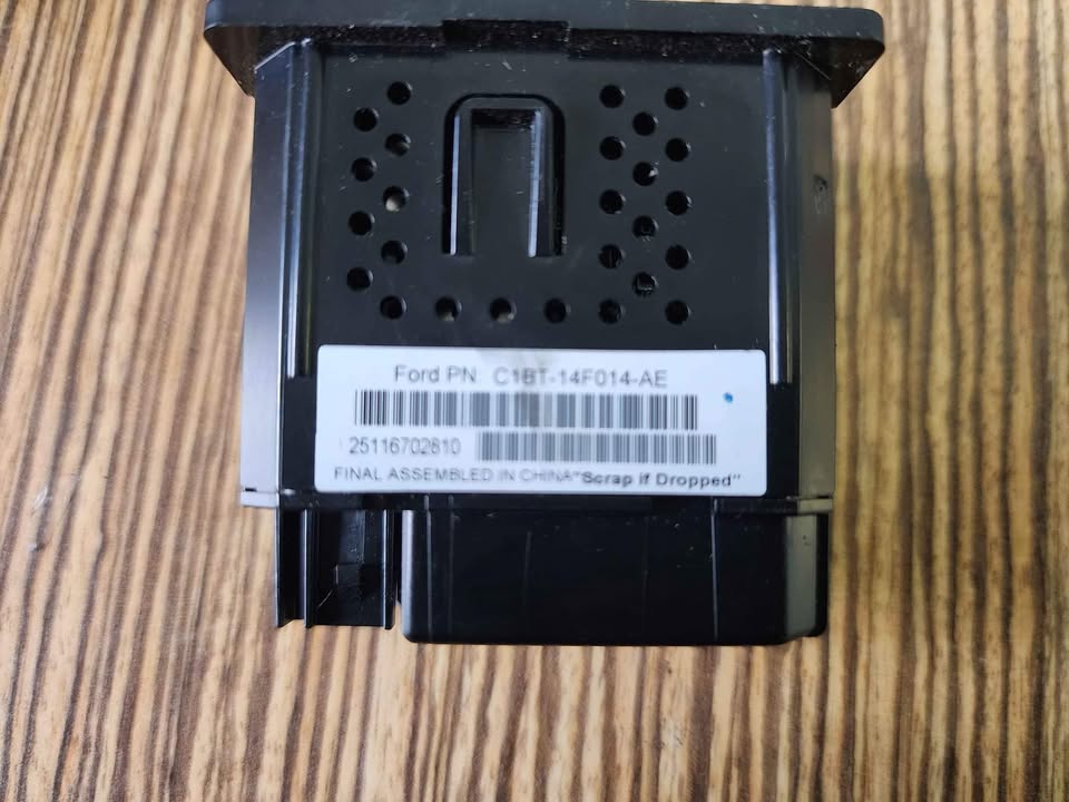 FORD USB / SD CARD / AUX MODULE - OEM - Private Seller