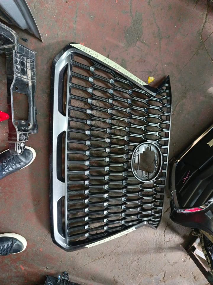 Lexus NX NX350 2022 Front Grill - Private Seller