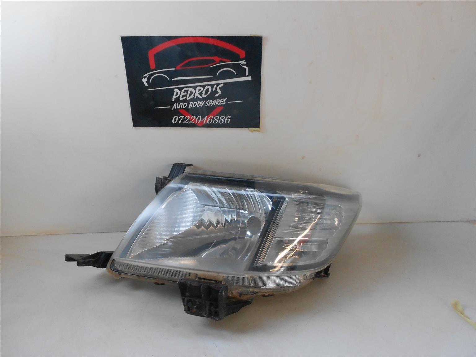 Toyota Hilux Facelift 2012-2016 Headlights