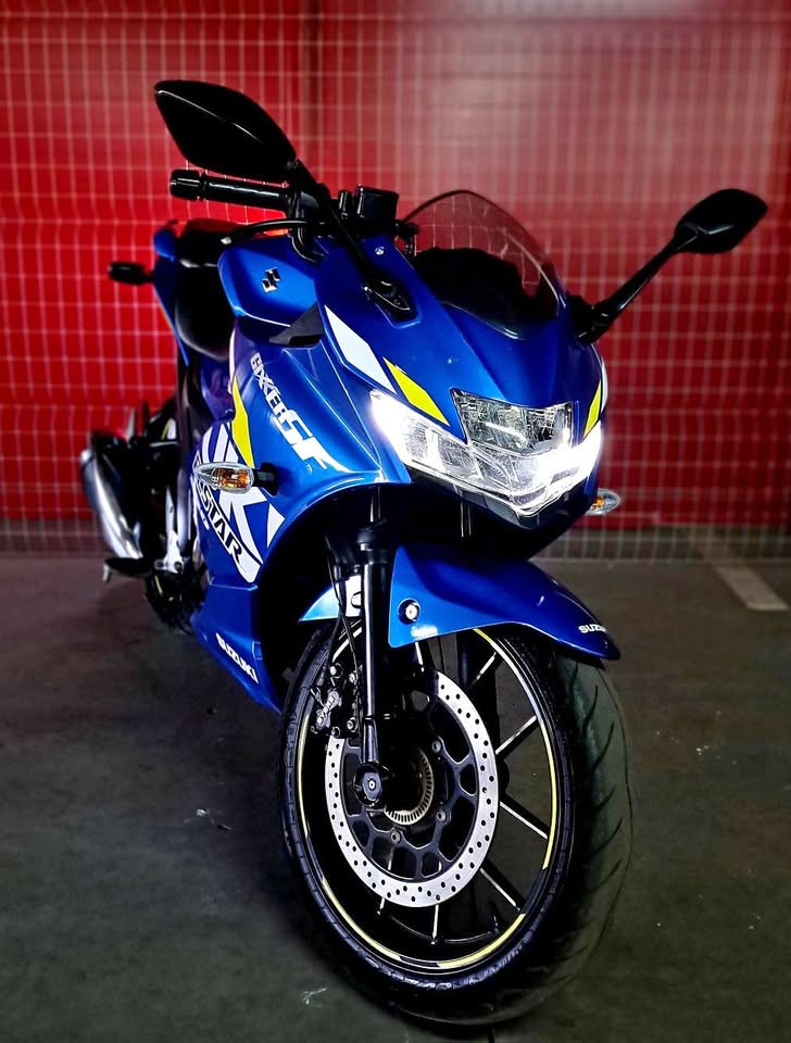 2022 SUZUKI GIXXER 250SF ABS - Private Seller 2022 SUZUKI GIXXER 250SF ABS - Private Seller