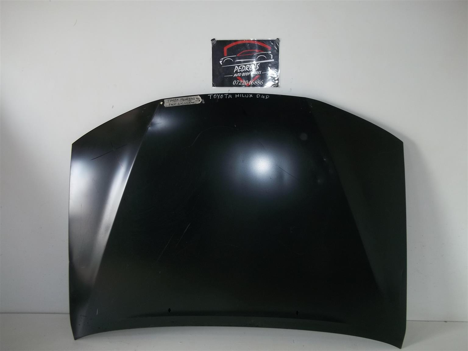 Toyota Hilux D4D aftermarket bonnet (No Scoop) - Private Seller Toyota Hilux D4D aftermarket bonnet (No Scoop) - Private Seller