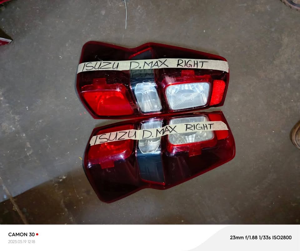 Isuzu D-Max Right Taillight - Private Seller Isuzu D-Max Right Taillight - Private Seller