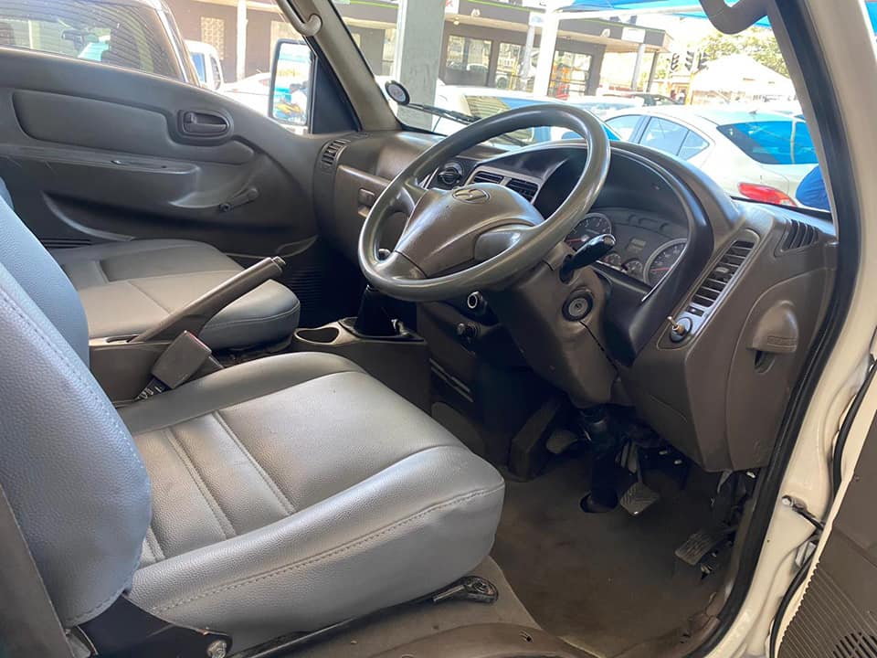 2010 HYUNDAI H-100 2.6 MANUAL