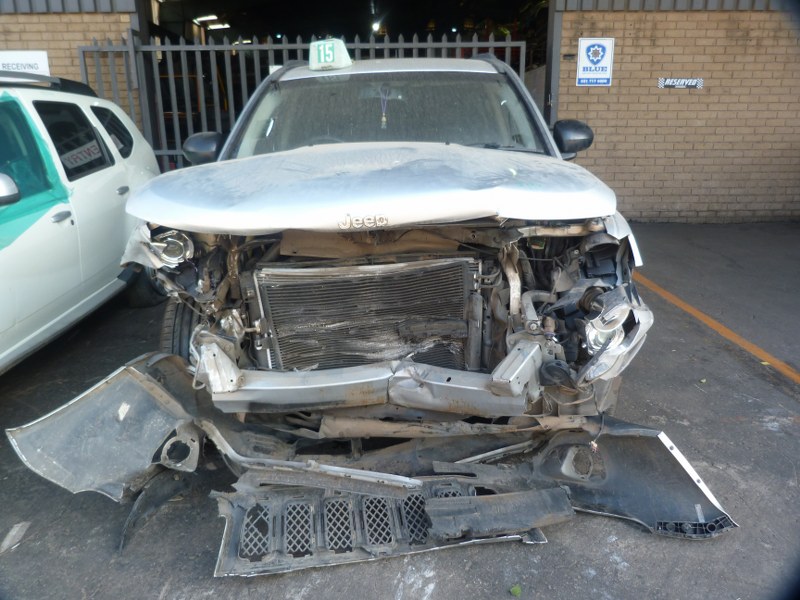 Jeep Compass 2.0 Limited AT Silver - 2013 STRIPPING FOR SPARES - Private Seller Jeep Compass 2.0 Limited AT Silver - 2013 STRIPPING FOR SPARES - Private Seller