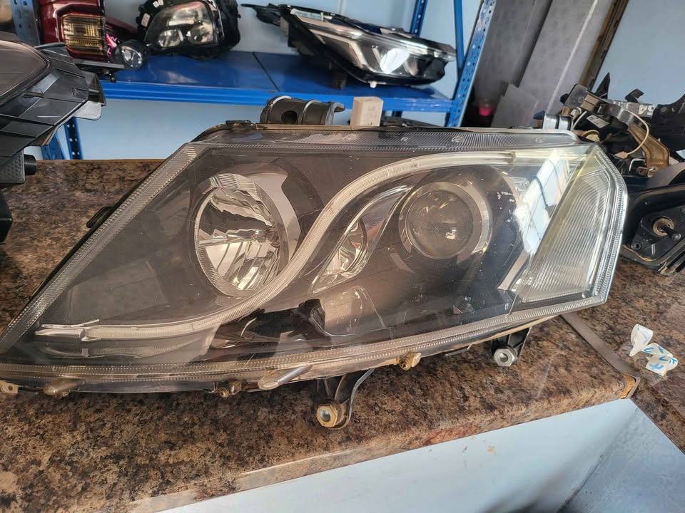 Mahindra luv 500 left headlight for sale. - Private Seller Mahindra luv 500 left headlight for sale. - Private Seller