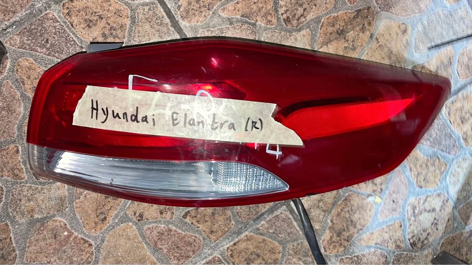 Hyundai Elantra taillight - Private Seller Hyundai Elantra taillight - Private Seller
